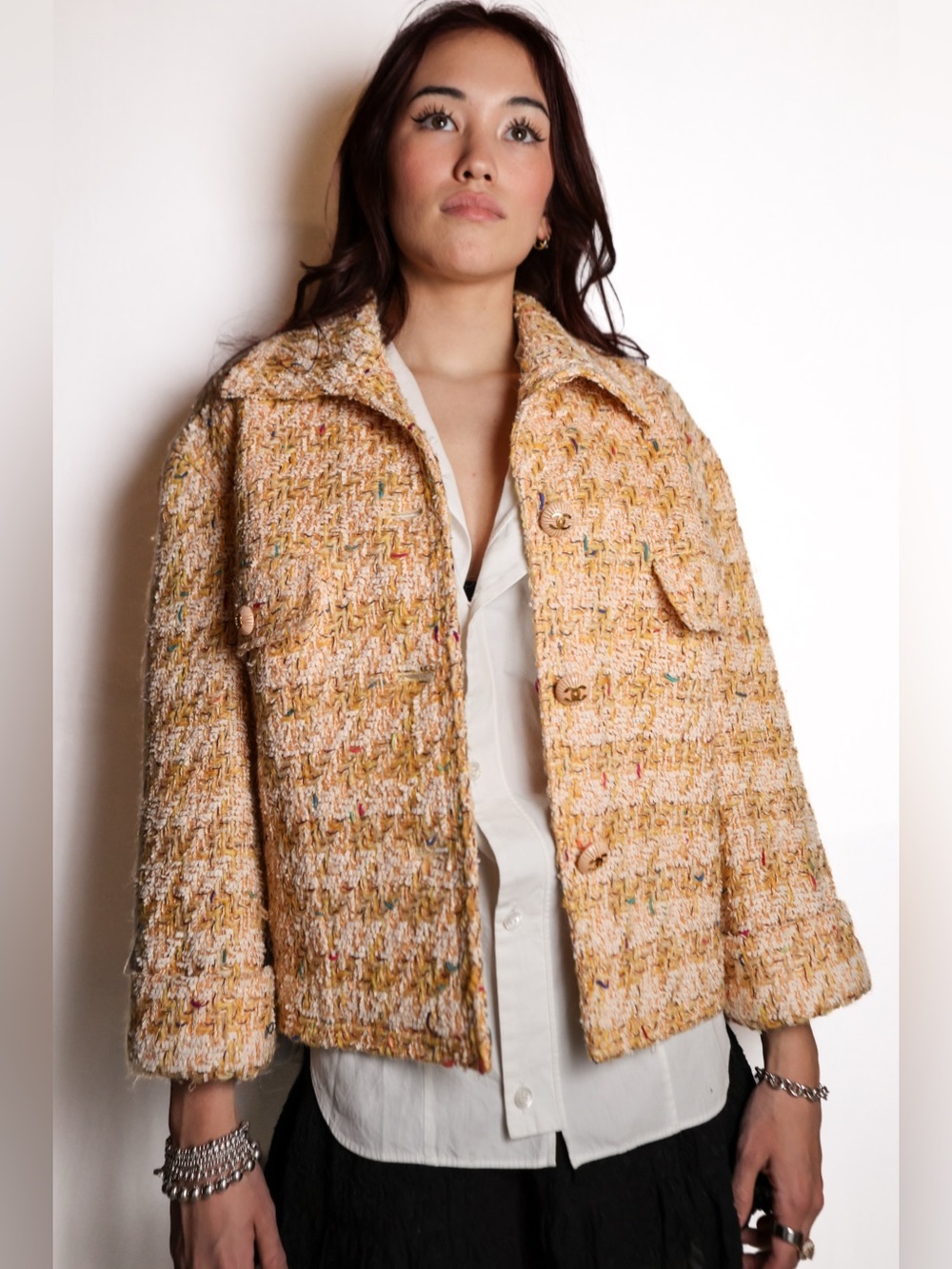 Chanel Vintage early 90s Tweed Jacket Size 42 Peach Gold CC Logo